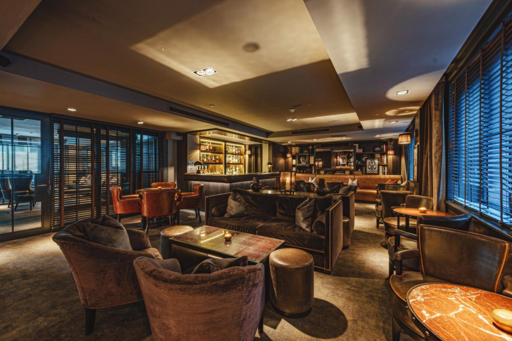 Dakota Hotel 4*