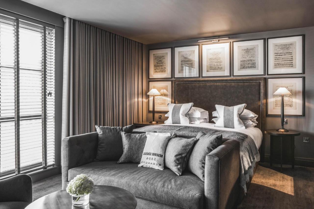 Hotel Dakota