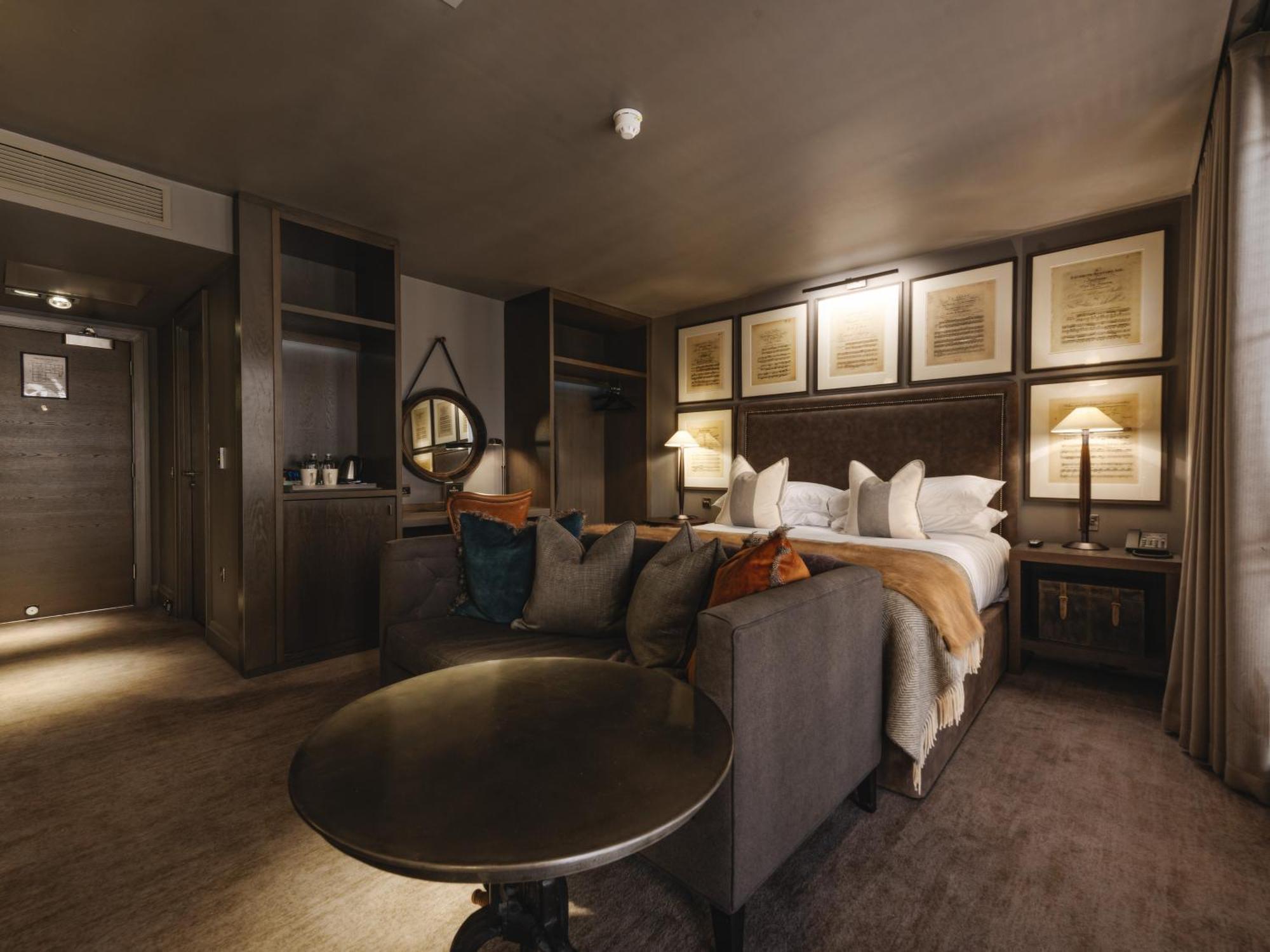 Hotel Dakota 4*
