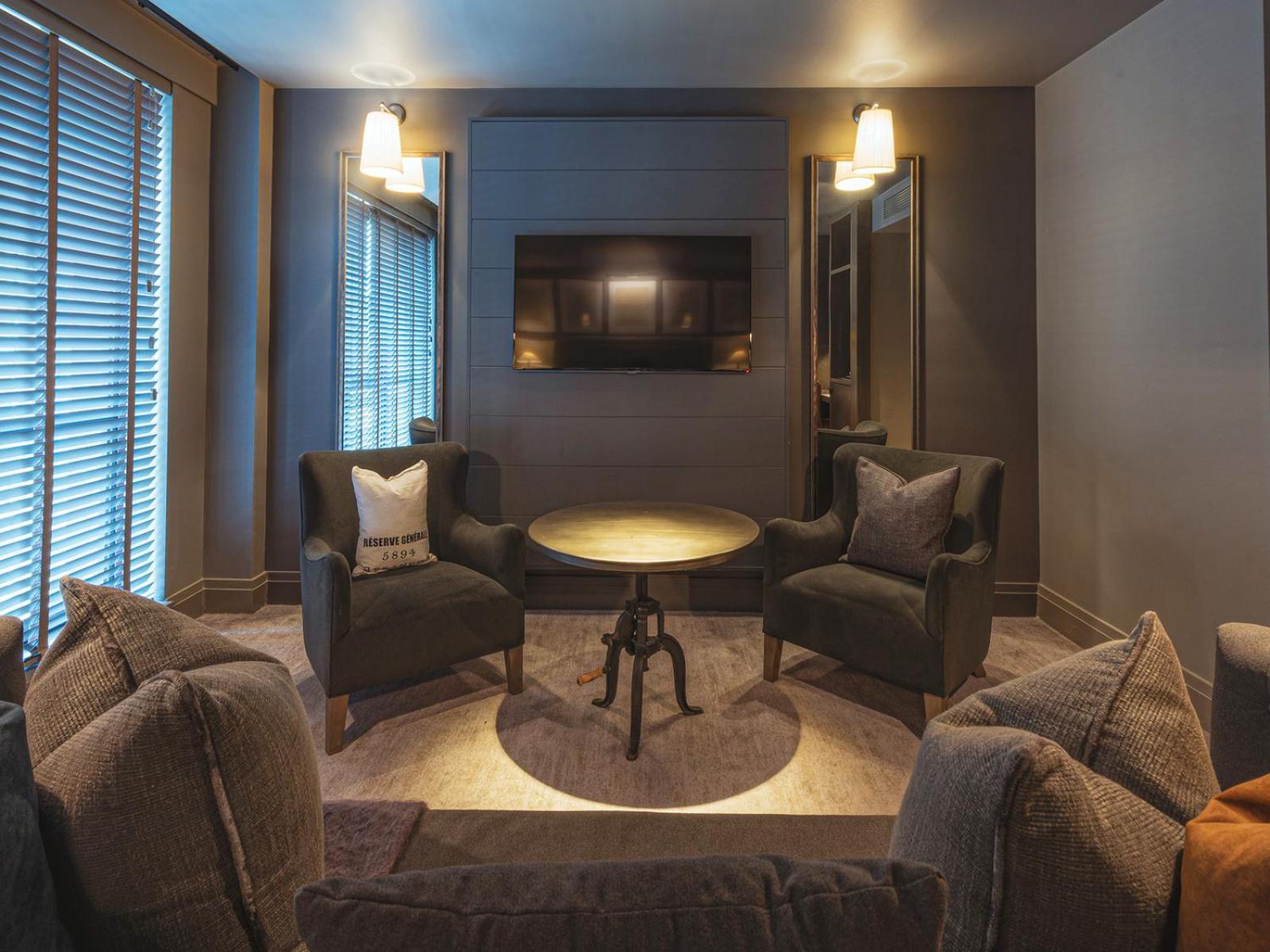 Dakota Hotel 4*